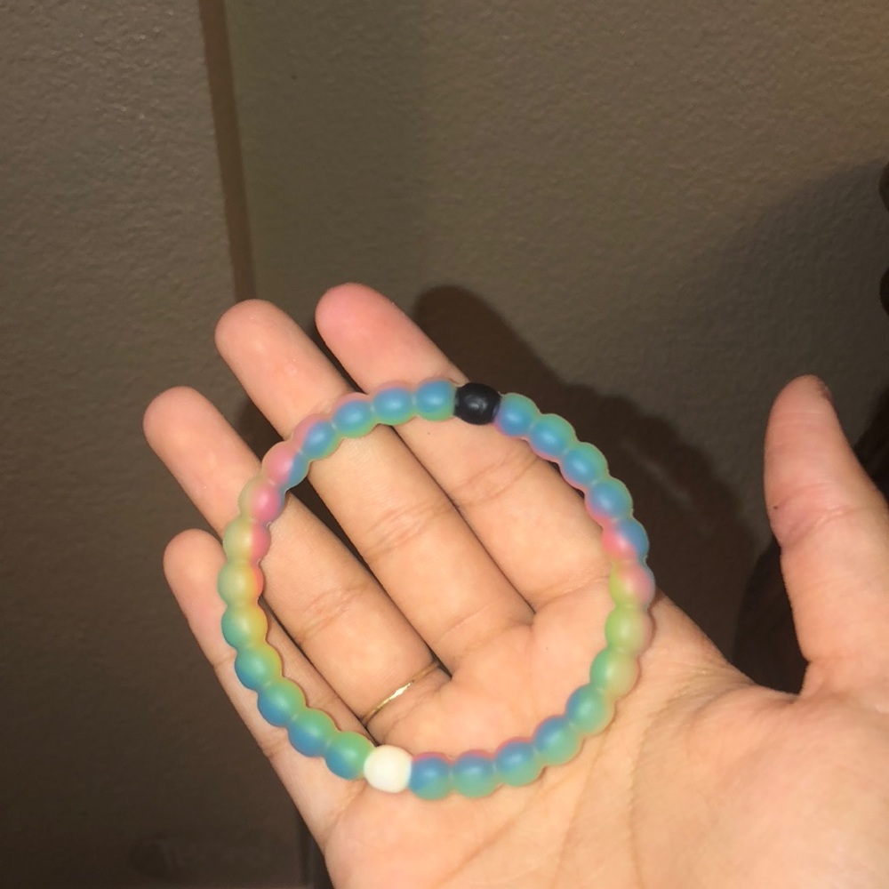Super cute Lokai make a wish foundation bracelet